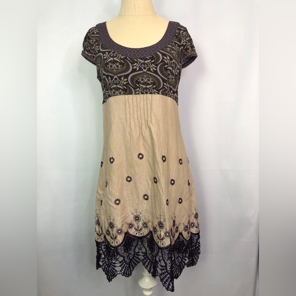 CONTAINER Woman Short Sleeve Boho Embroidered Lace Tan/Purple Dress Size 36 (S) - Picture 1 of 11
